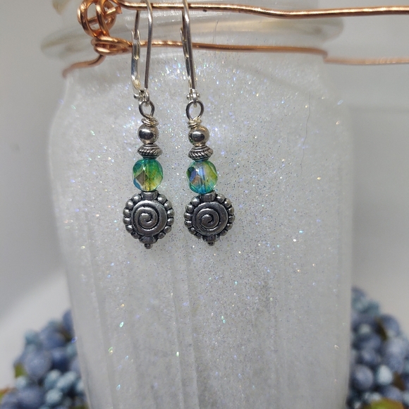 Silver-plated Leverback Earrings - Picture 5 of 5